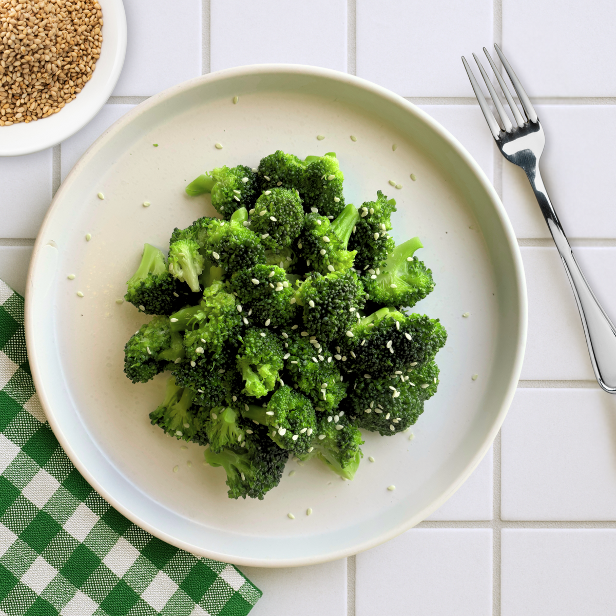 Simpson Style Broccoli Savoury Sesame Broccoli | Easy, delicious and fast!
